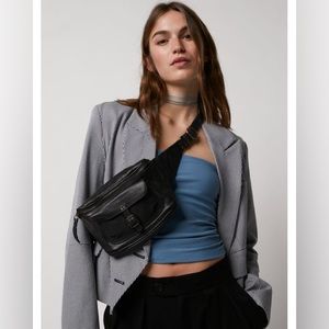 Free People
Women's Black Hex Leather Sling